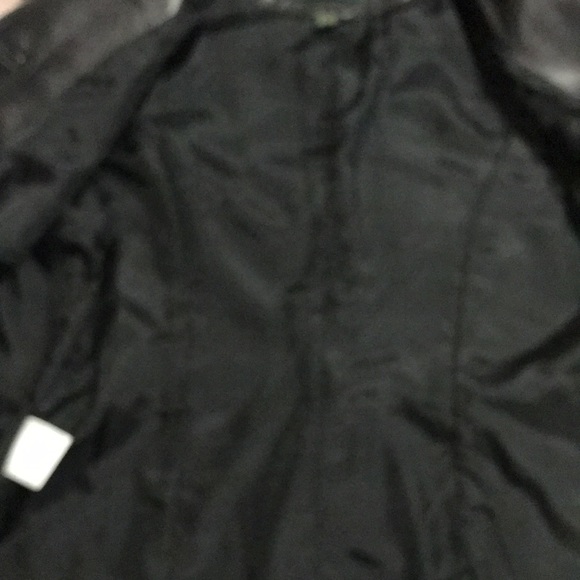 Ladies leather jacket size large by Daniel - Picture 3 of 12